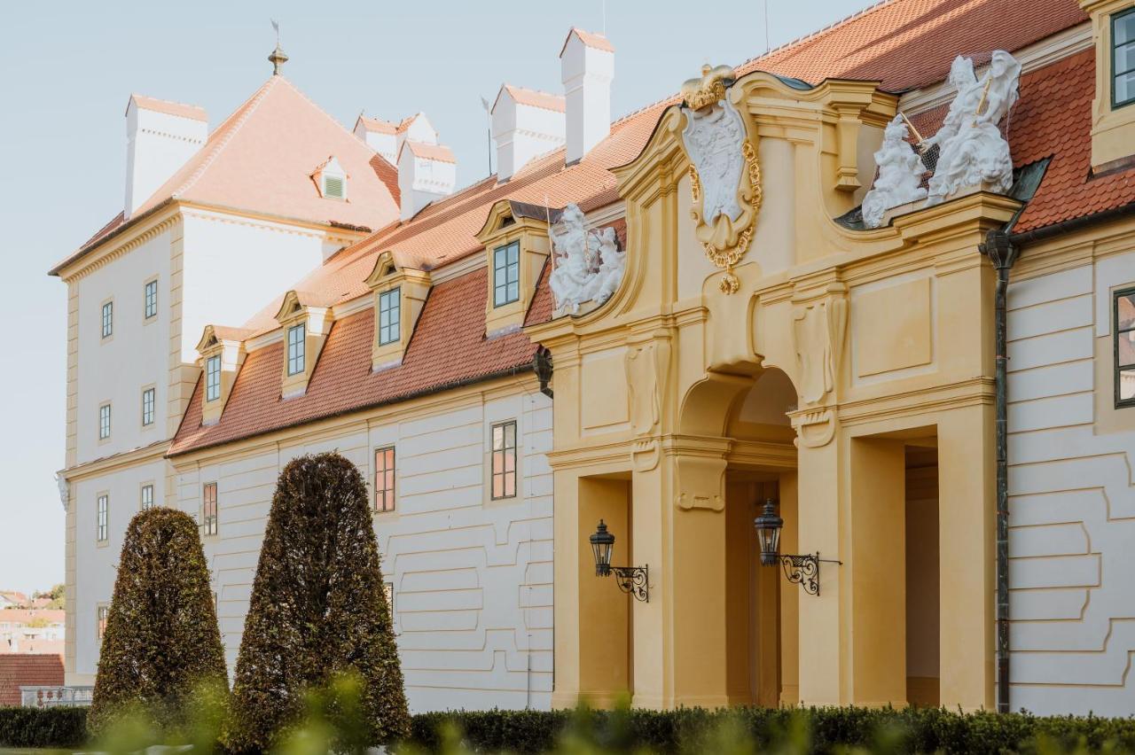 Zamecky Hotel Anton Florian Вальтице Екстер'єр фото
